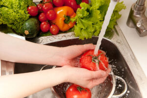 Comment éliminer les pesticides des fruits et légumes​?