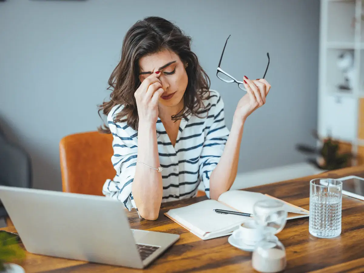 Symptômes d’un taux de cortisol élevé : 10 signes à reconnaître