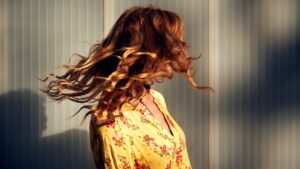 Combien de temps dure un gloss cheveux ?